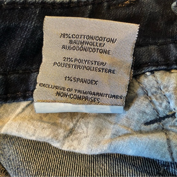 Silver Jeans Frances 18” - Picture 6 of 7